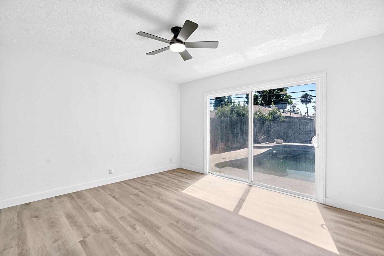 5189 N Callisch Ave, Fresno, CA 93710