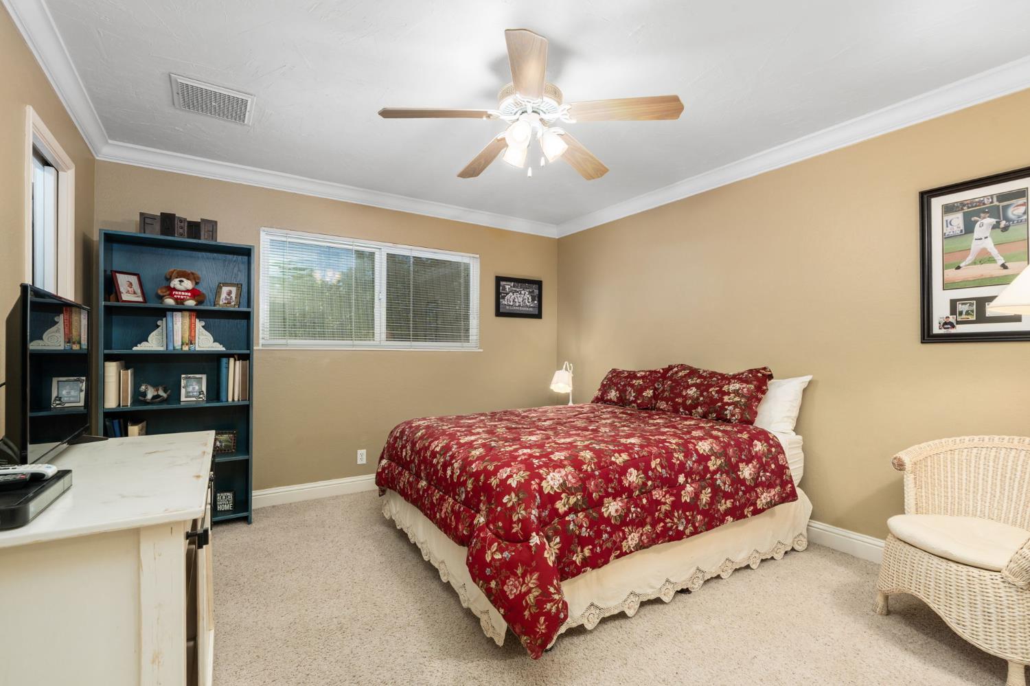 7361 N 3rd St, Fresno, CA 93720