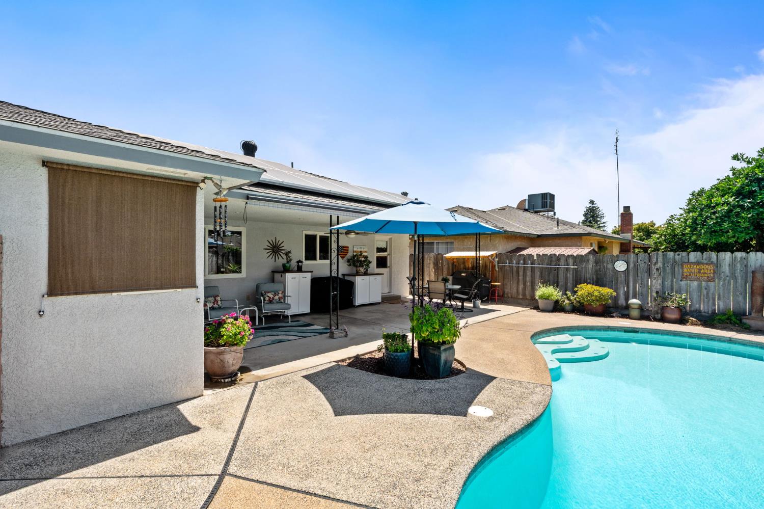 7361 N 3rd St, Fresno, CA 93720