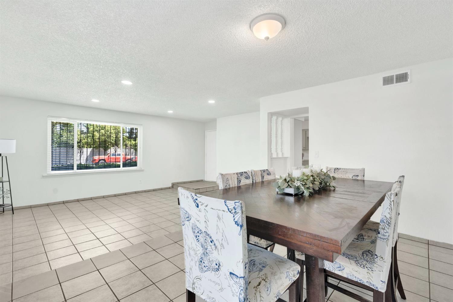 2344 S Backer Ave, Fresno, CA 93725