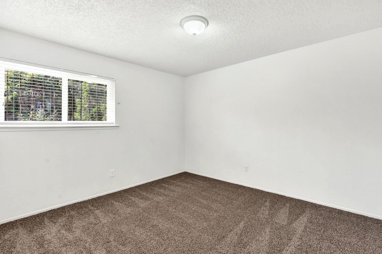 2344 S Backer Ave, Fresno, CA 93725