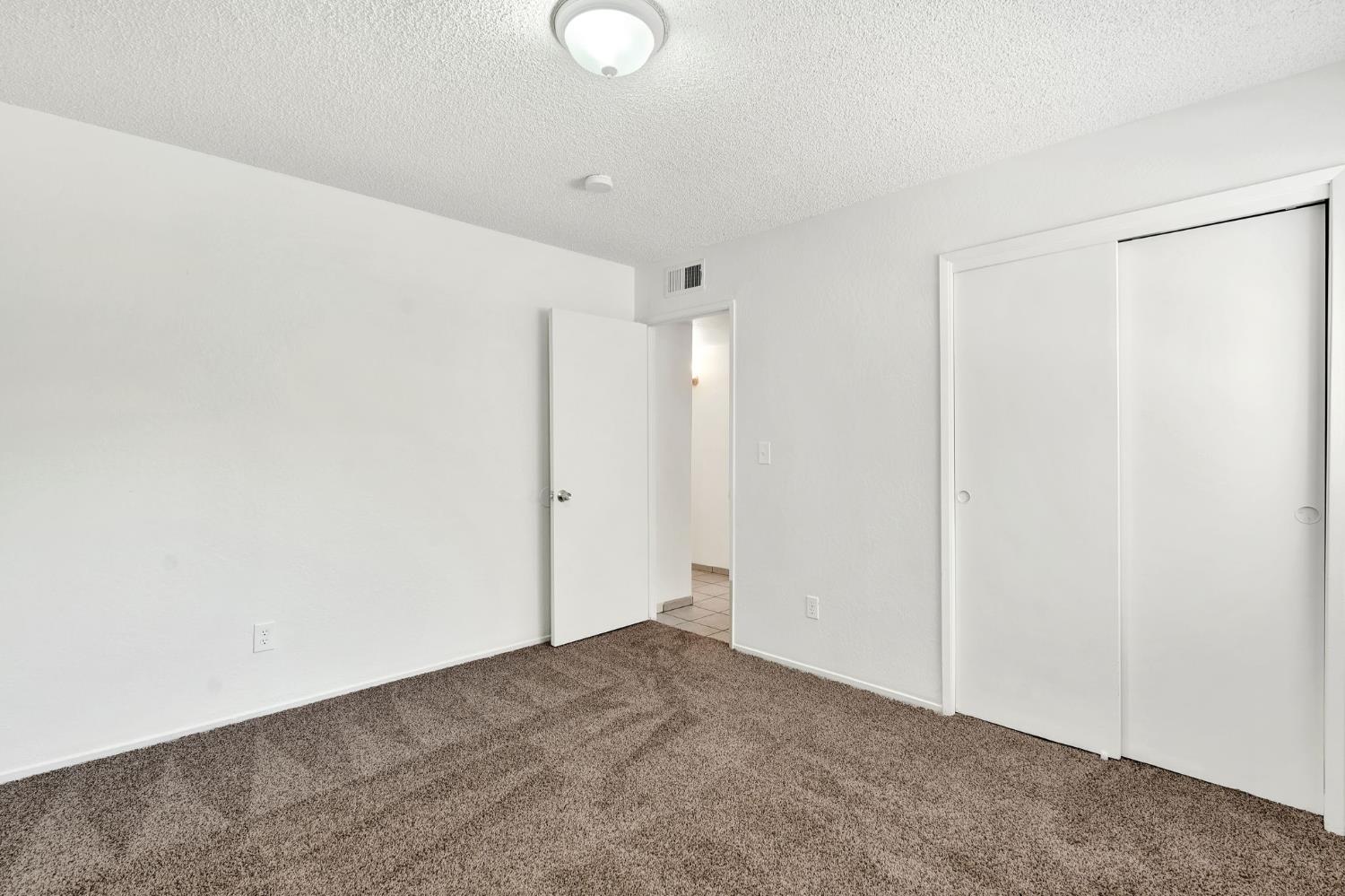2344 S Backer Ave, Fresno, CA 93725