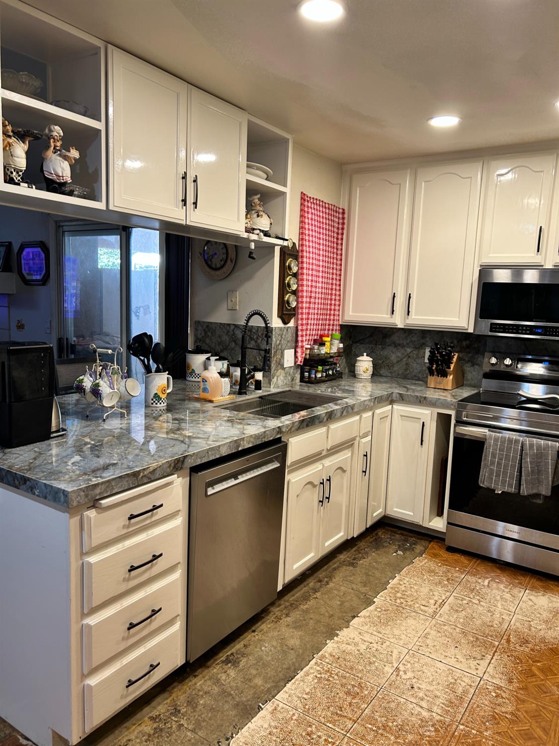 5802 W Locust Ave, Fresno, CA 93722