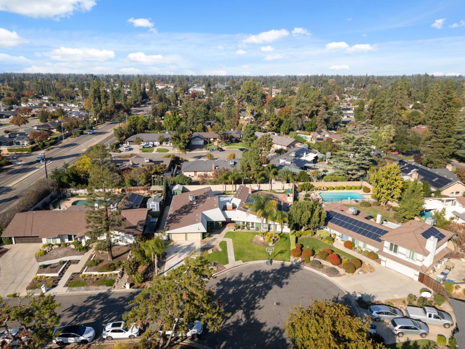 2778 W Robinwood Ln, Fresno, CA 93711