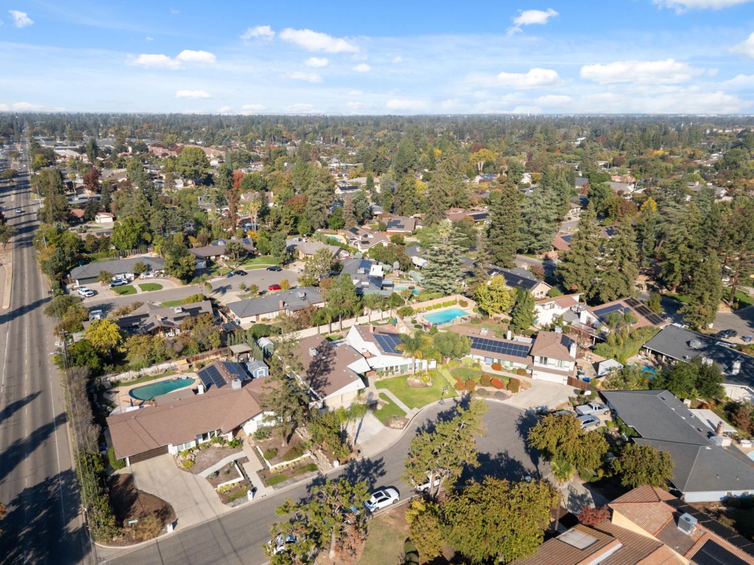 2778 W Robinwood Ln, Fresno, CA 93711