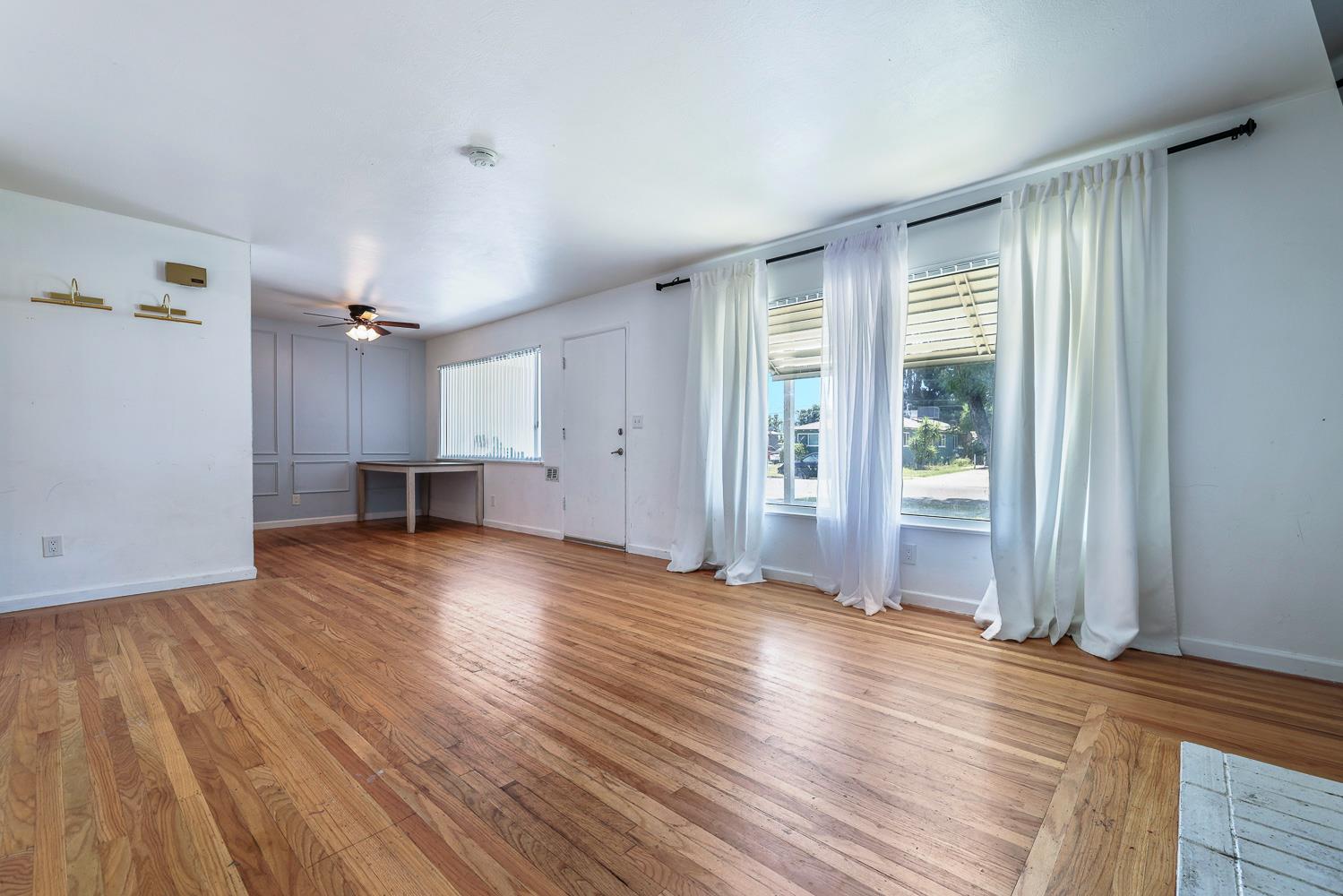 3913 E Fountain Way, Fresno, CA 93726