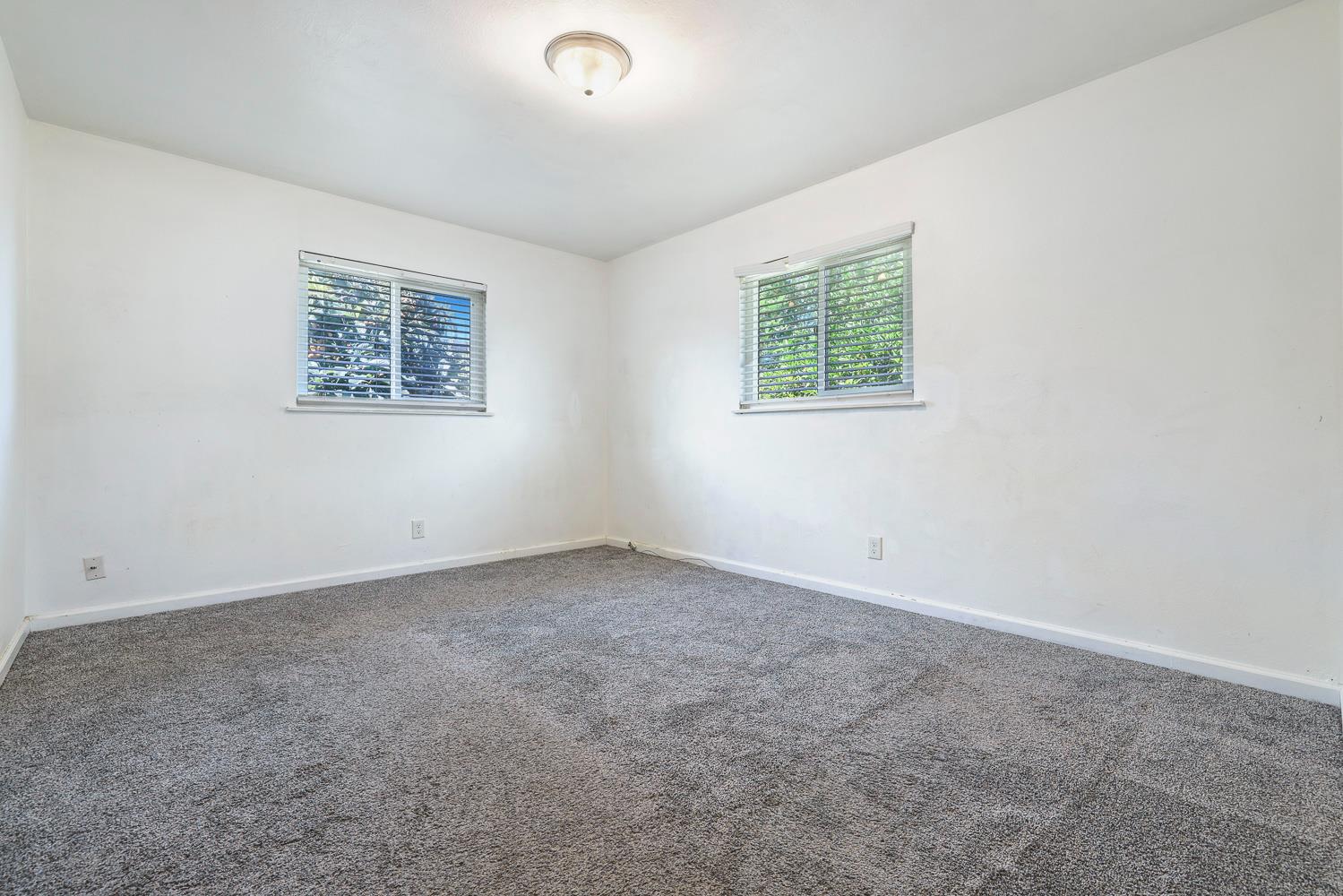 3913 E Fountain Way, Fresno, CA 93726