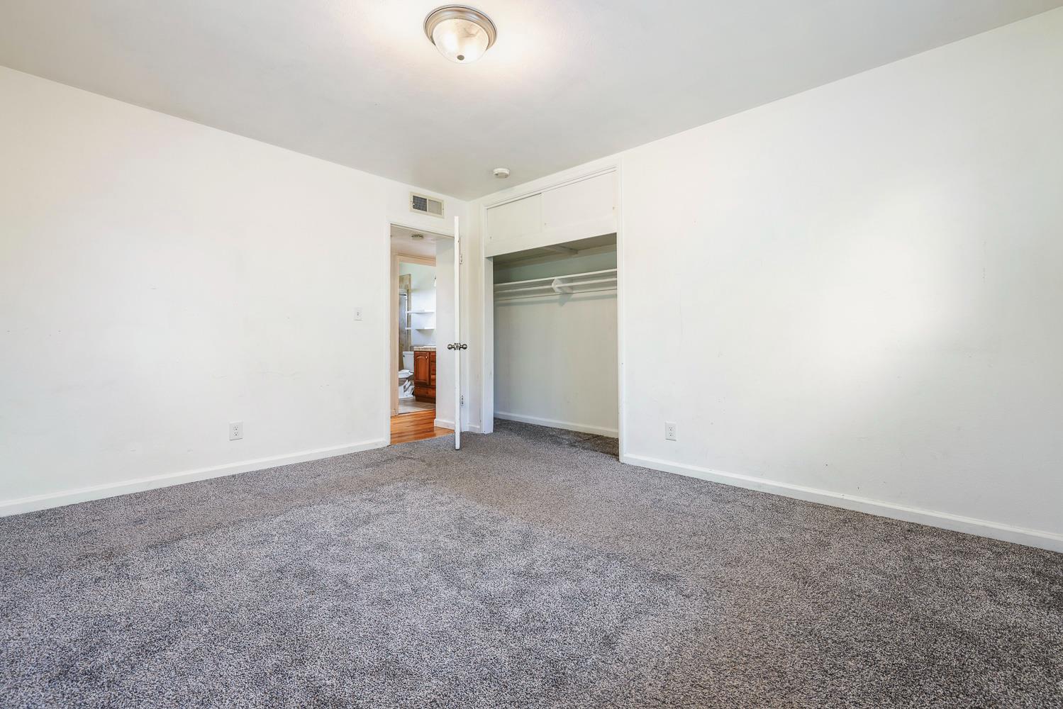 3913 E Fountain Way, Fresno, CA 93726