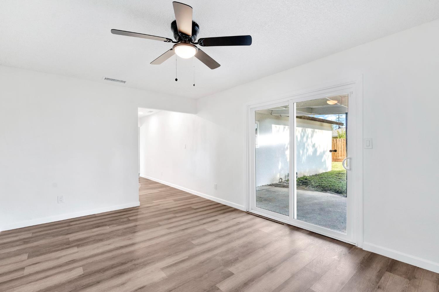 3126 W Alamos Ave, Fresno, CA 93722