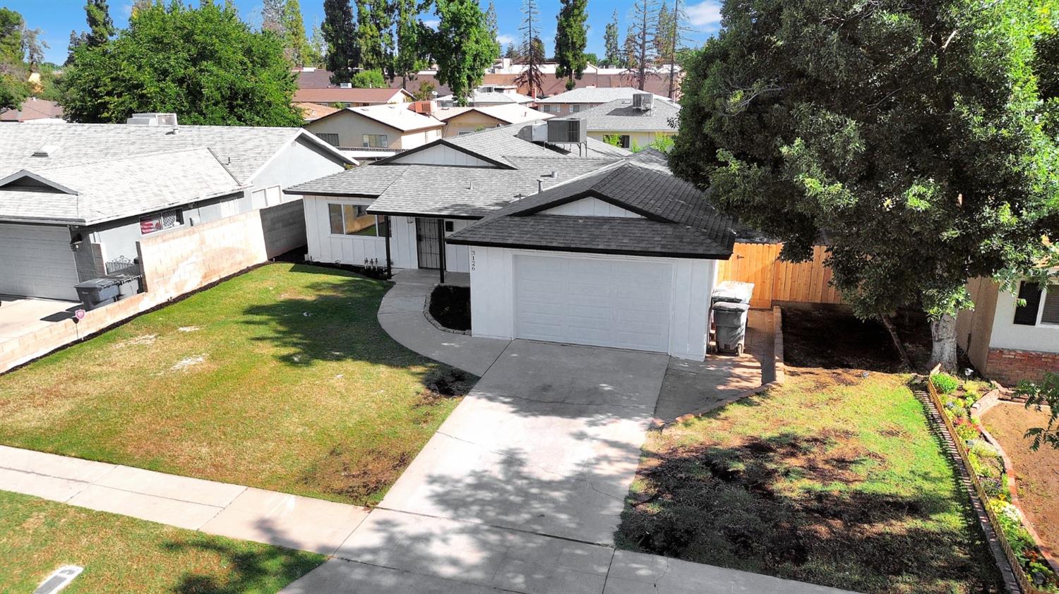 3126 W Alamos Ave, Fresno, CA 93722