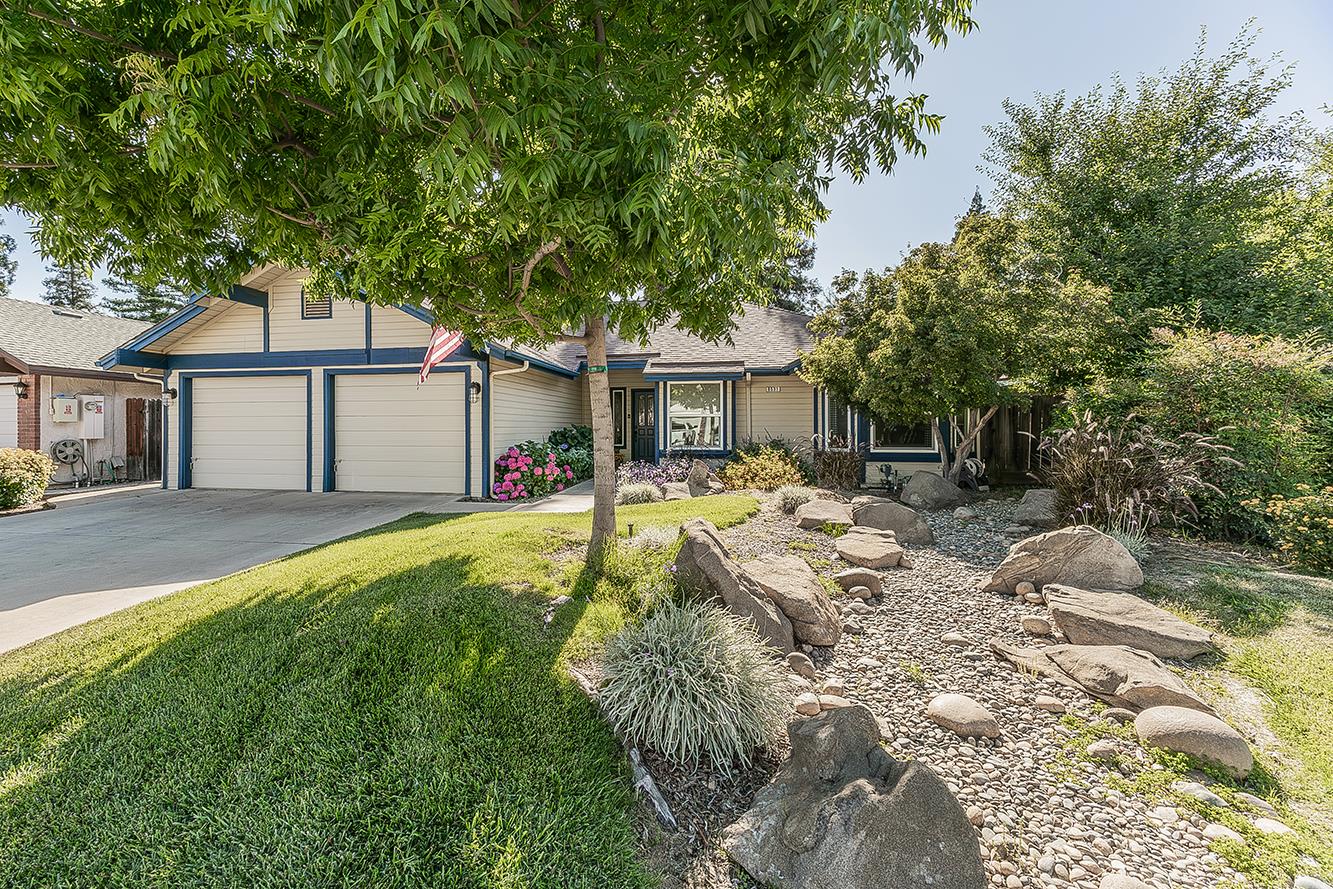 8531 N Rowell Ave, Fresno, CA 93720