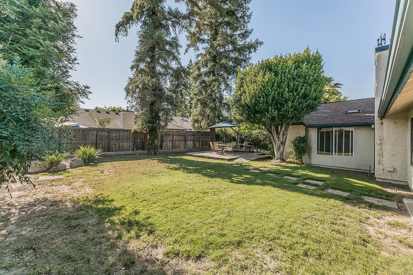 8531 N Rowell Ave, Fresno, CA 93720
