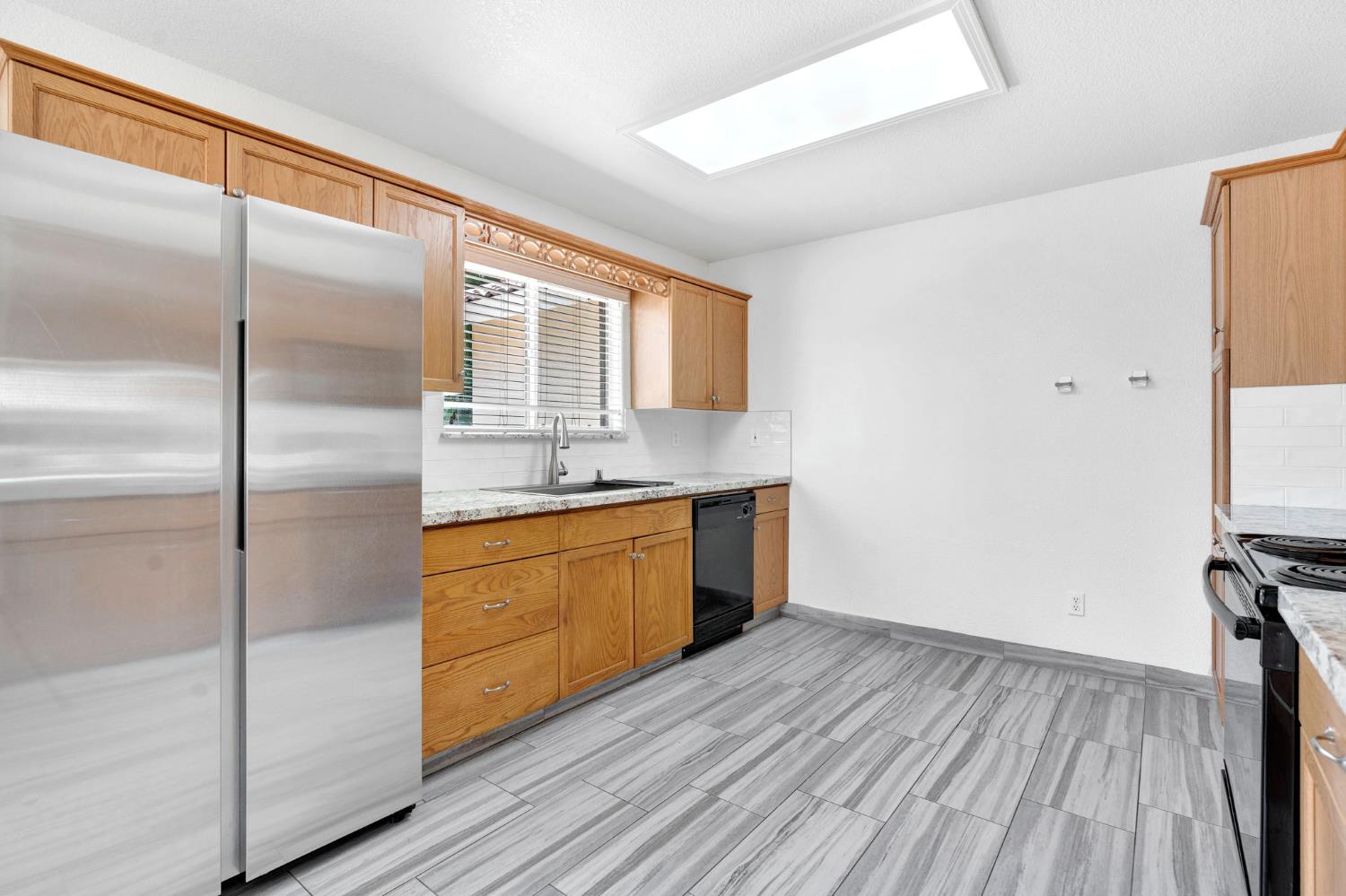 6311 N Cornelia Ave, Fresno, CA 93722