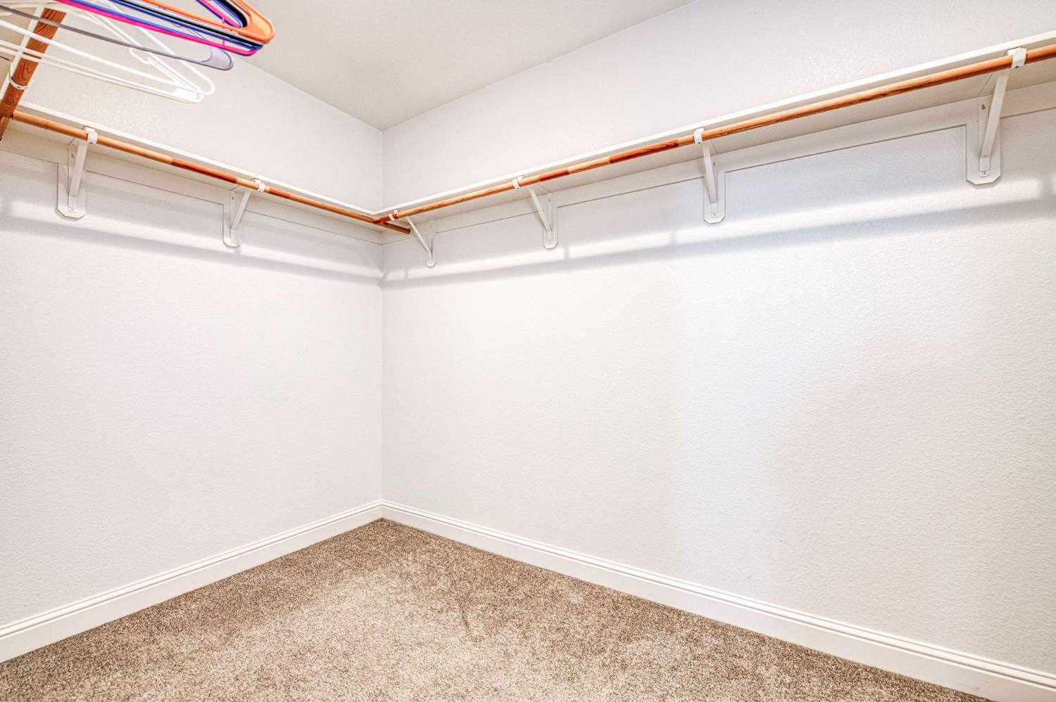 2381 N Jason Ave, Fresno, CA 93737
