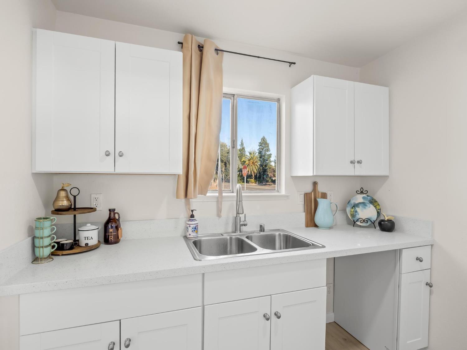 4359 W Cardiff Ave, Fresno, CA 93722