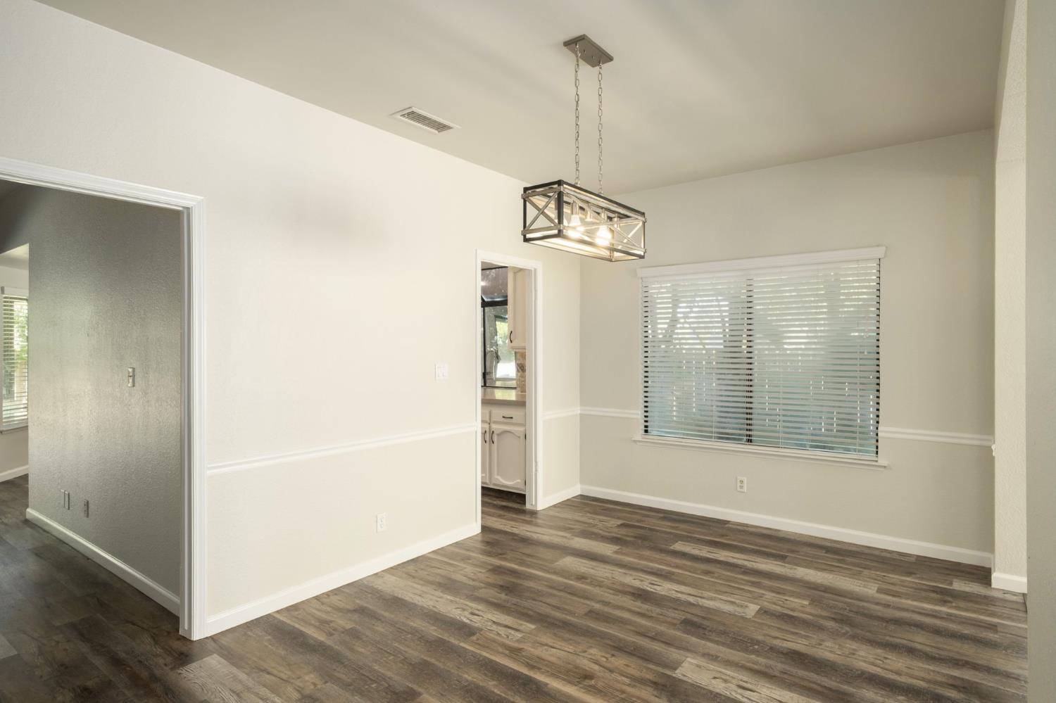 7570 N 6Th St, Fresno, CA 93720