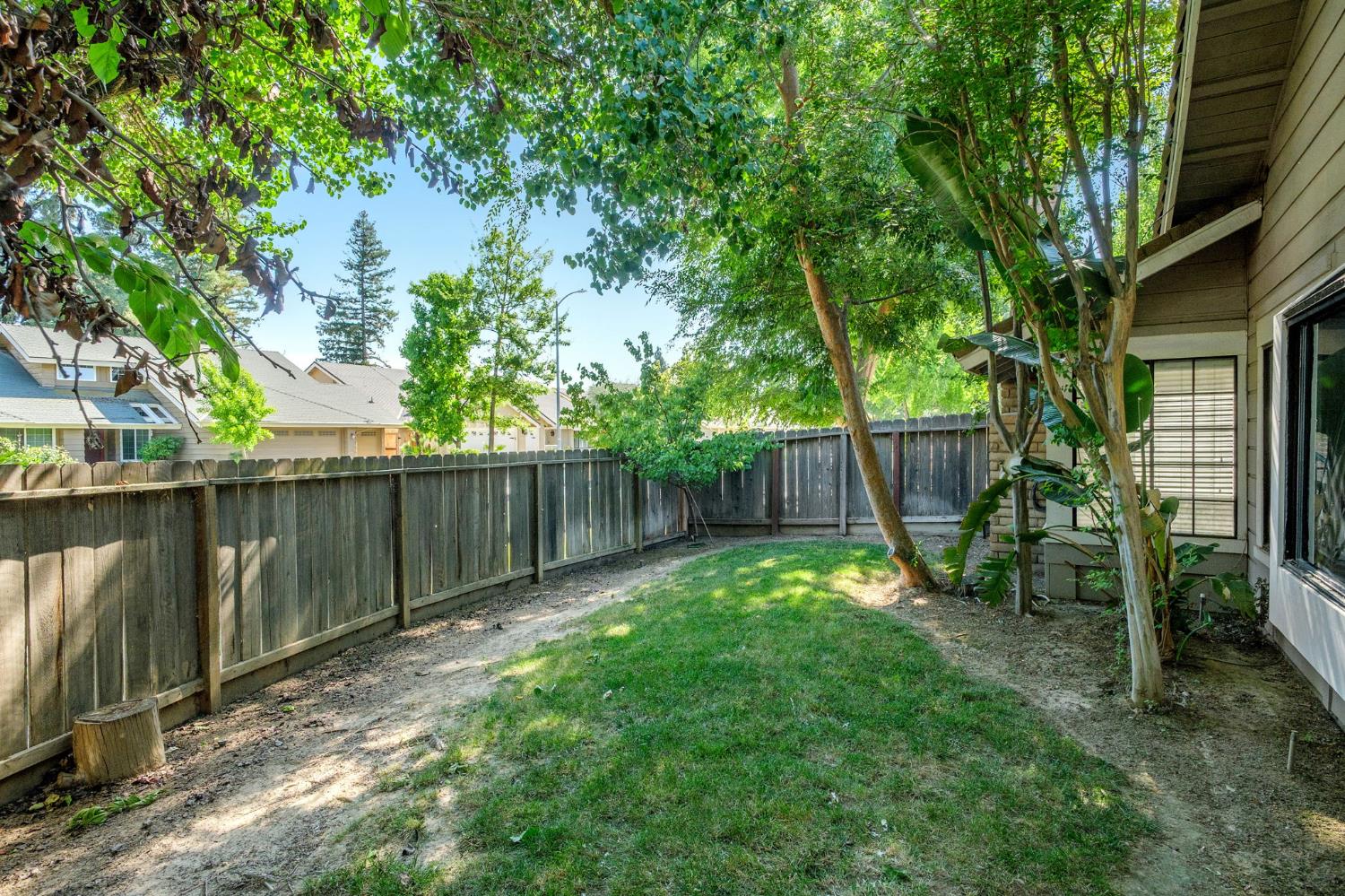 7570 N 6Th St, Fresno, CA 93720