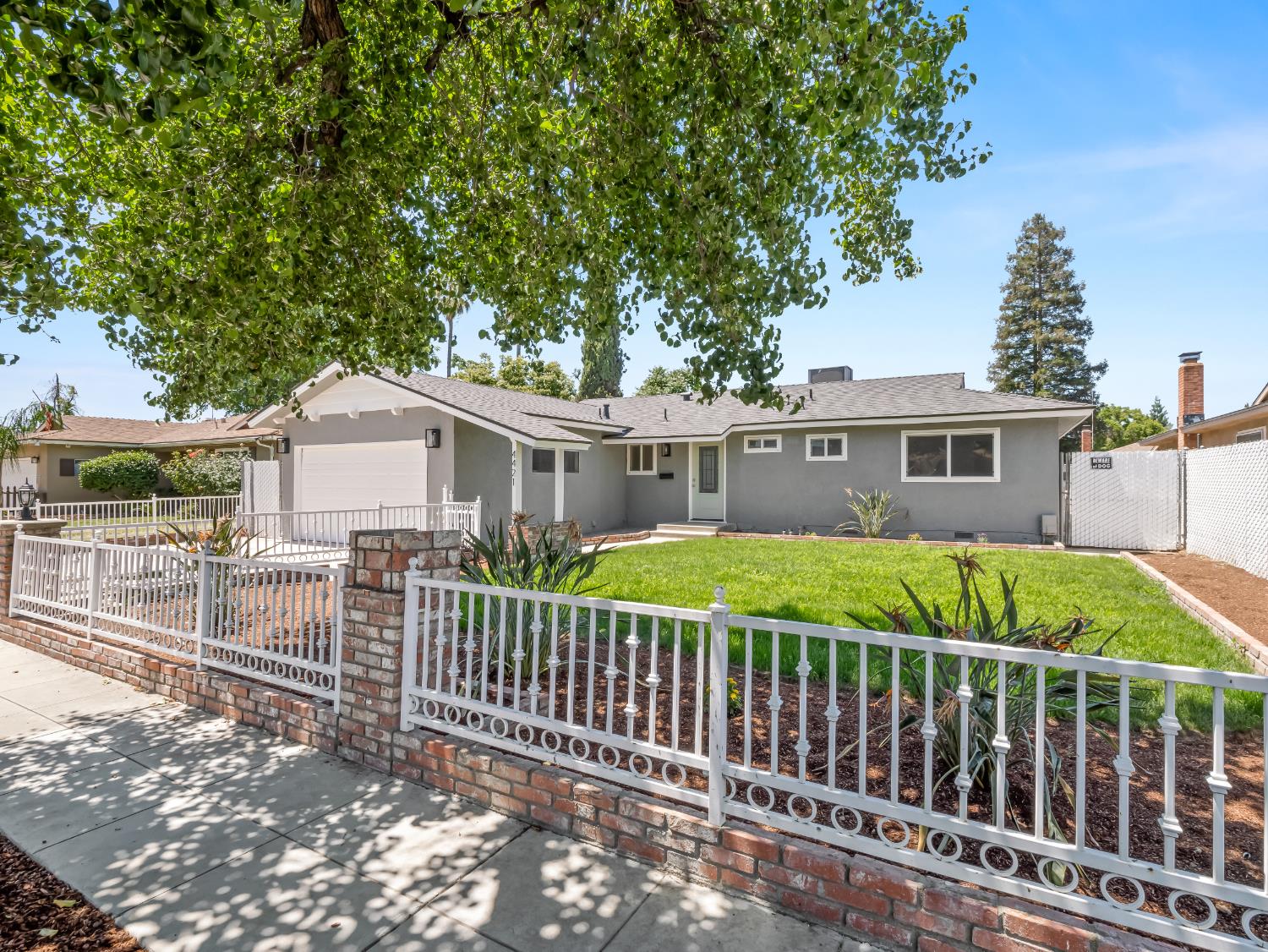 4421 N Maple Ave, Fresno, CA 93726