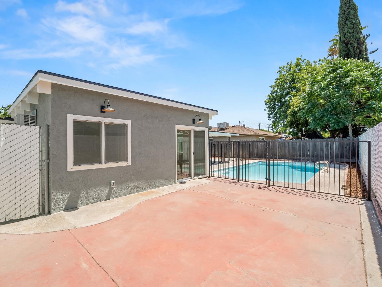 4421 N Maple Ave, Fresno, CA 93726
