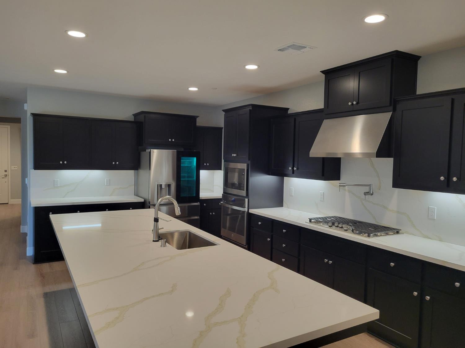 2114 Laverne Ave, Fresno, CA 93727