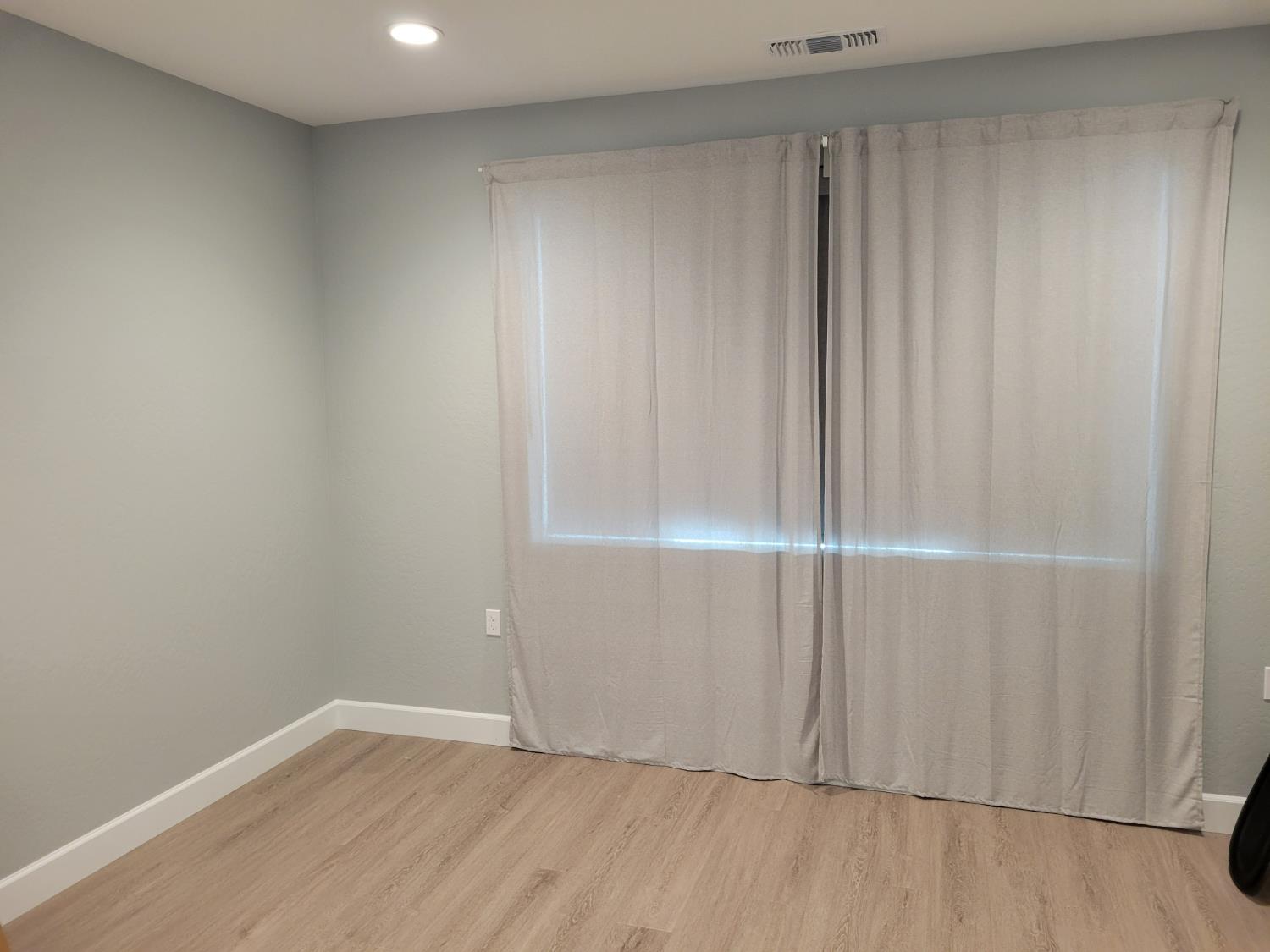 2114 Laverne Ave, Fresno, CA 93727