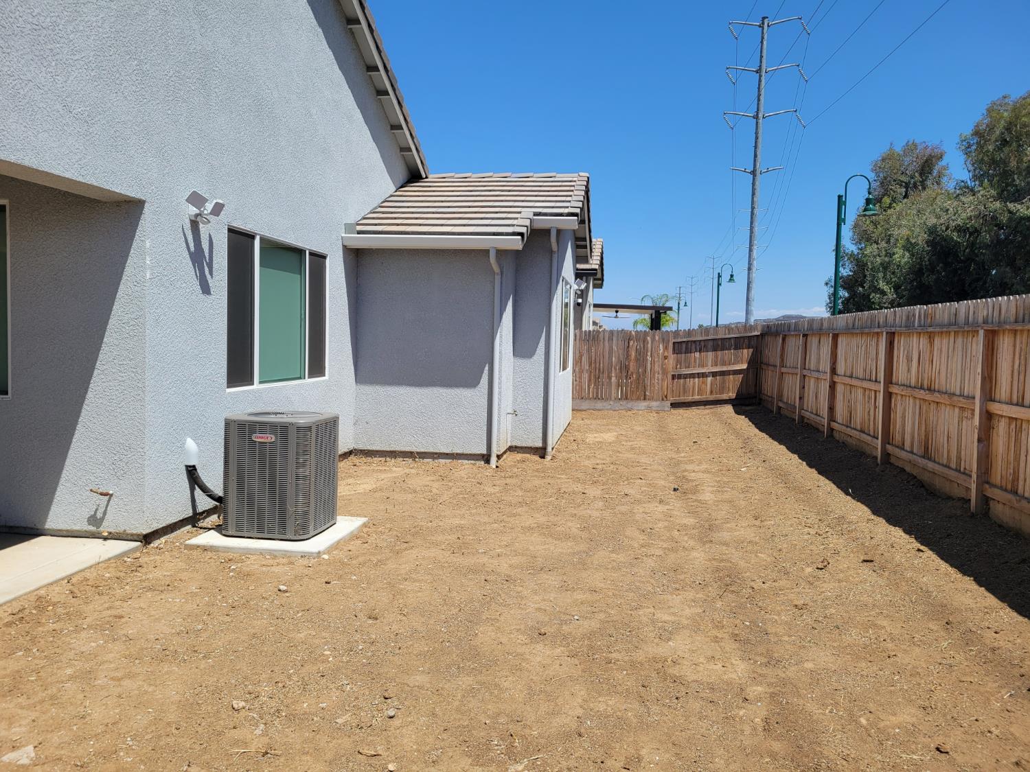 2114 Laverne Ave, Fresno, CA 93727