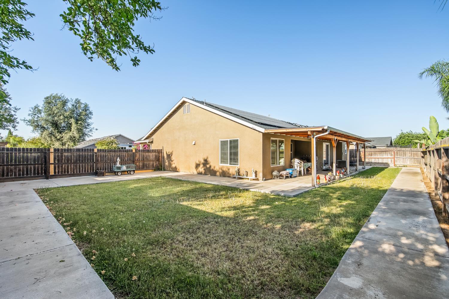 6503 E Dayton Ave, Fresno, CA 93727