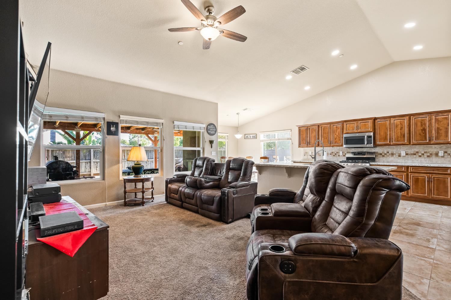 6503 E Dayton Ave, Fresno, CA 93727