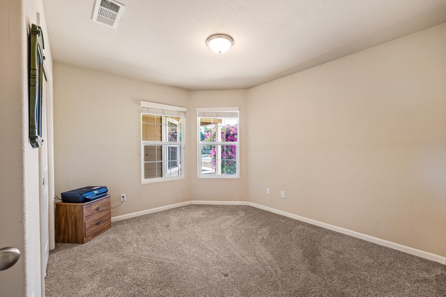 6503 E Dayton Ave, Fresno, CA 93727