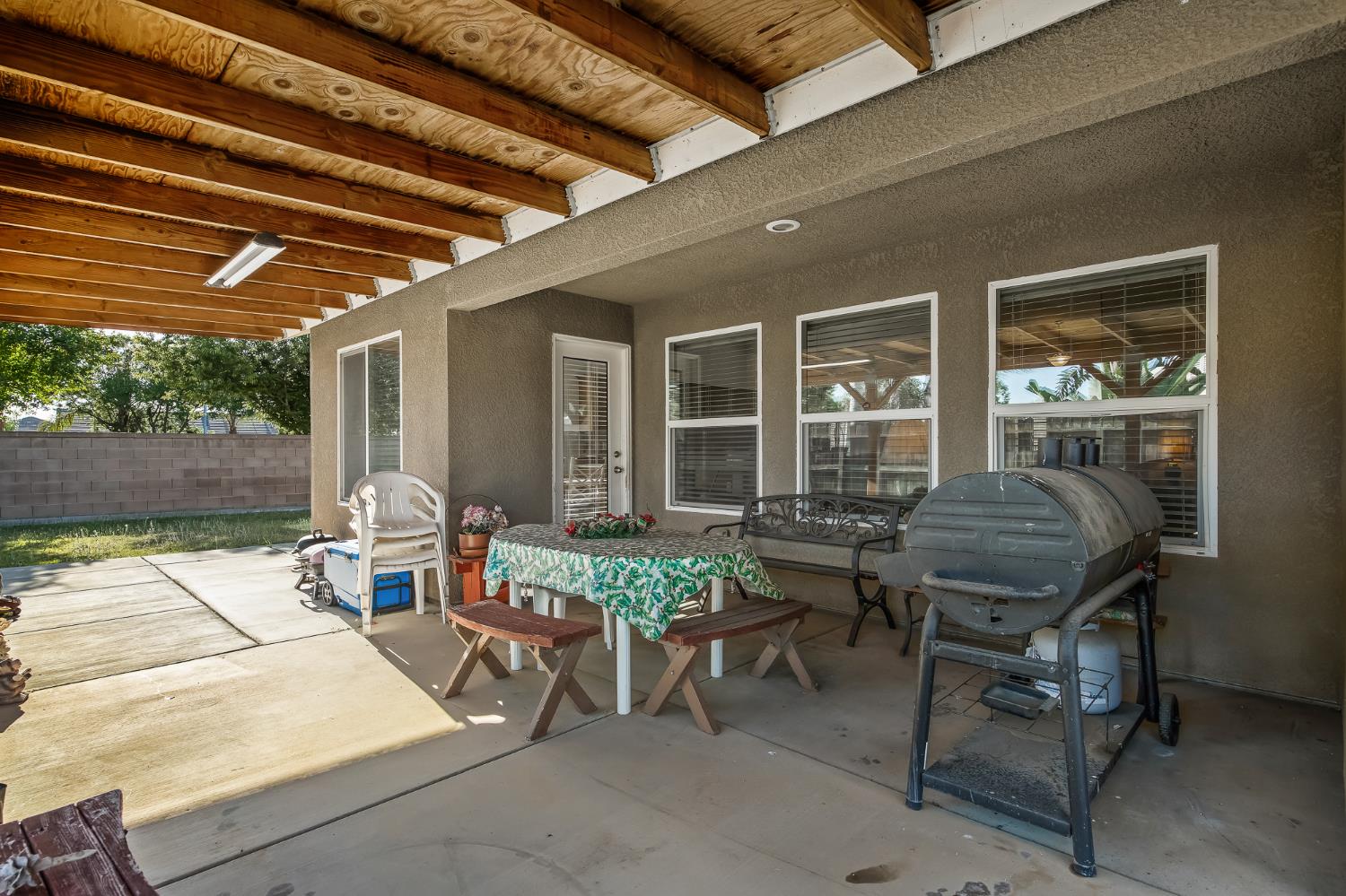 6503 E Dayton Ave, Fresno, CA 93727
