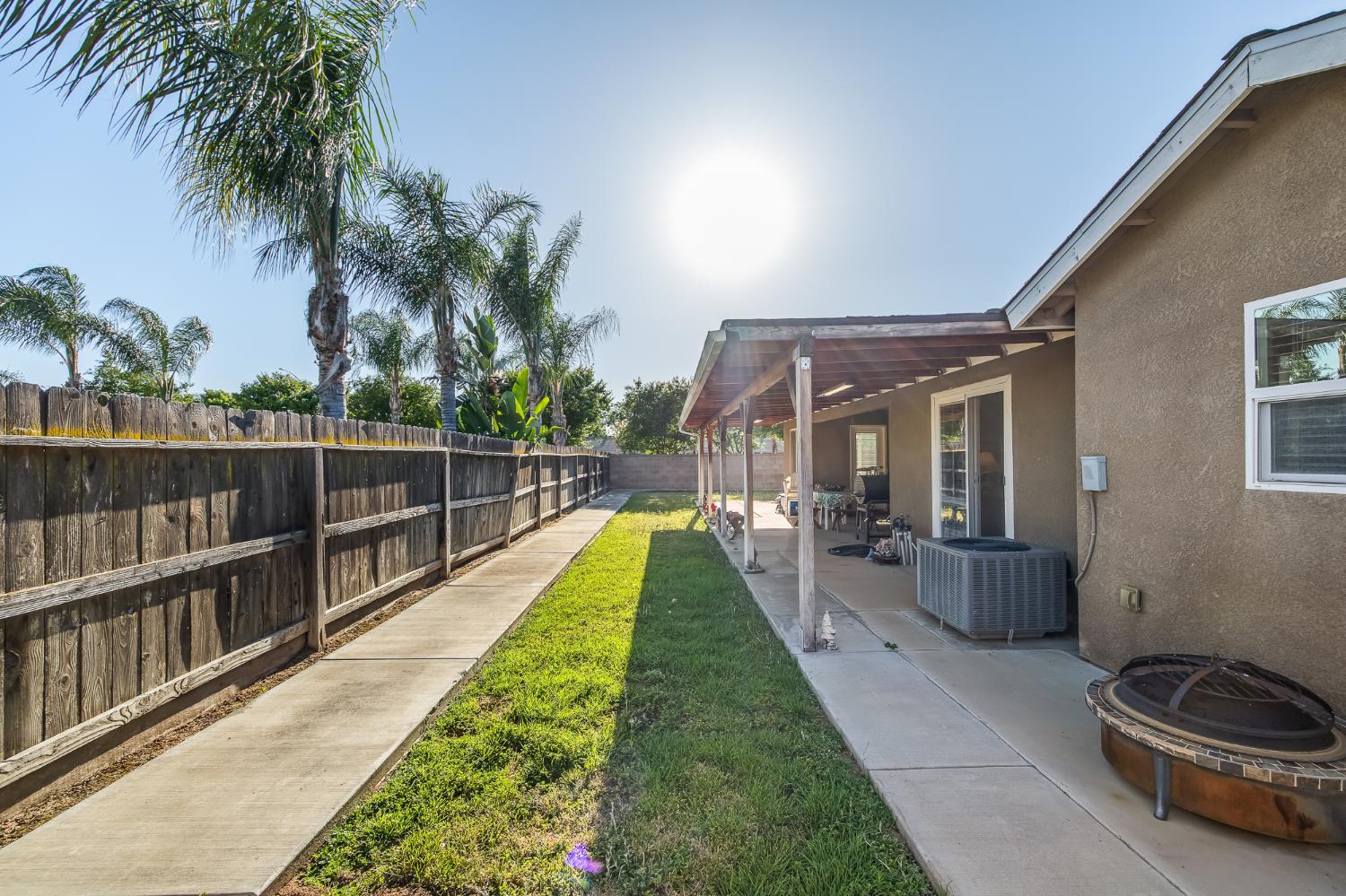 6503 E Dayton Ave, Fresno, CA 93727