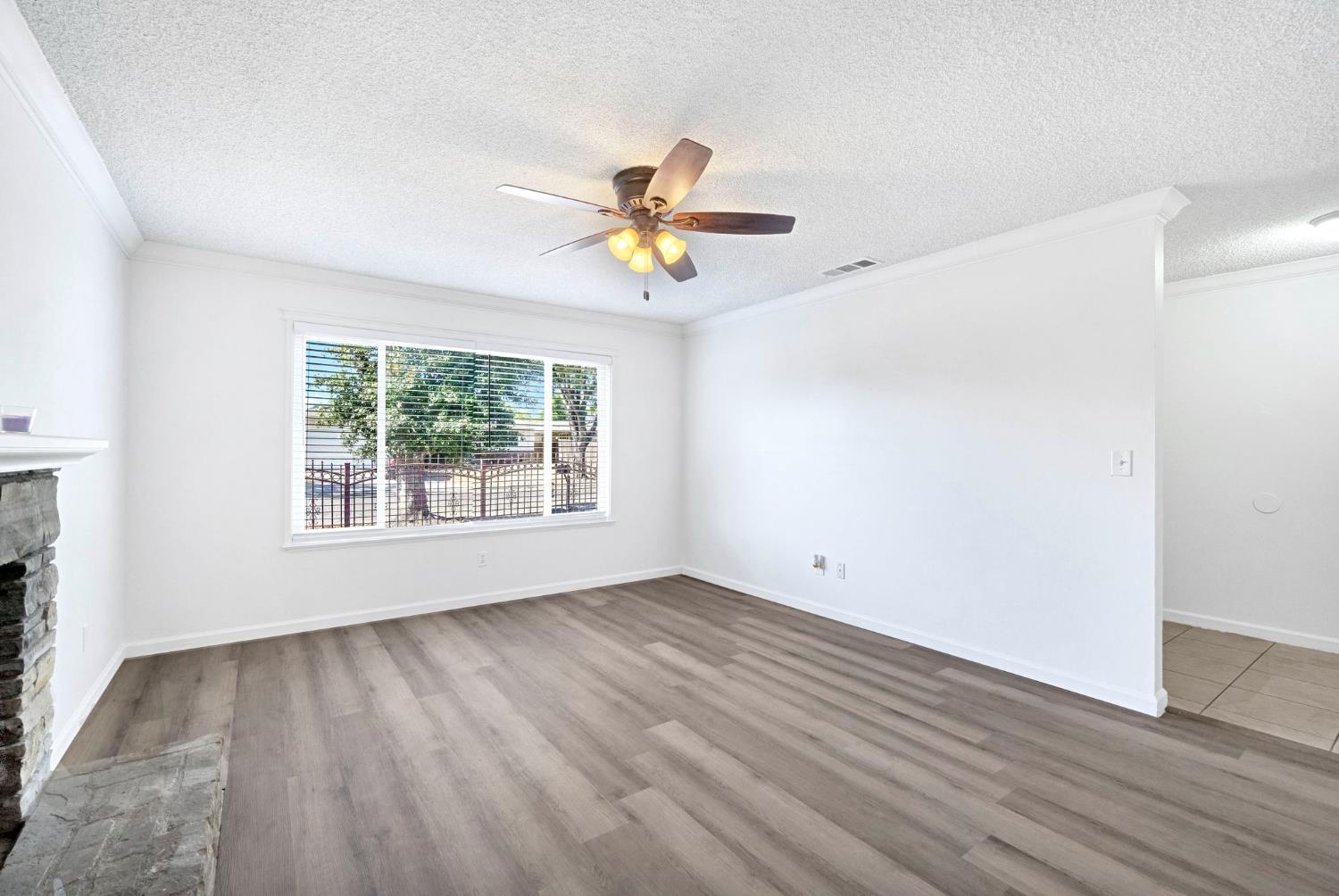 4897 E Platt Ave, Fresno, CA 93727