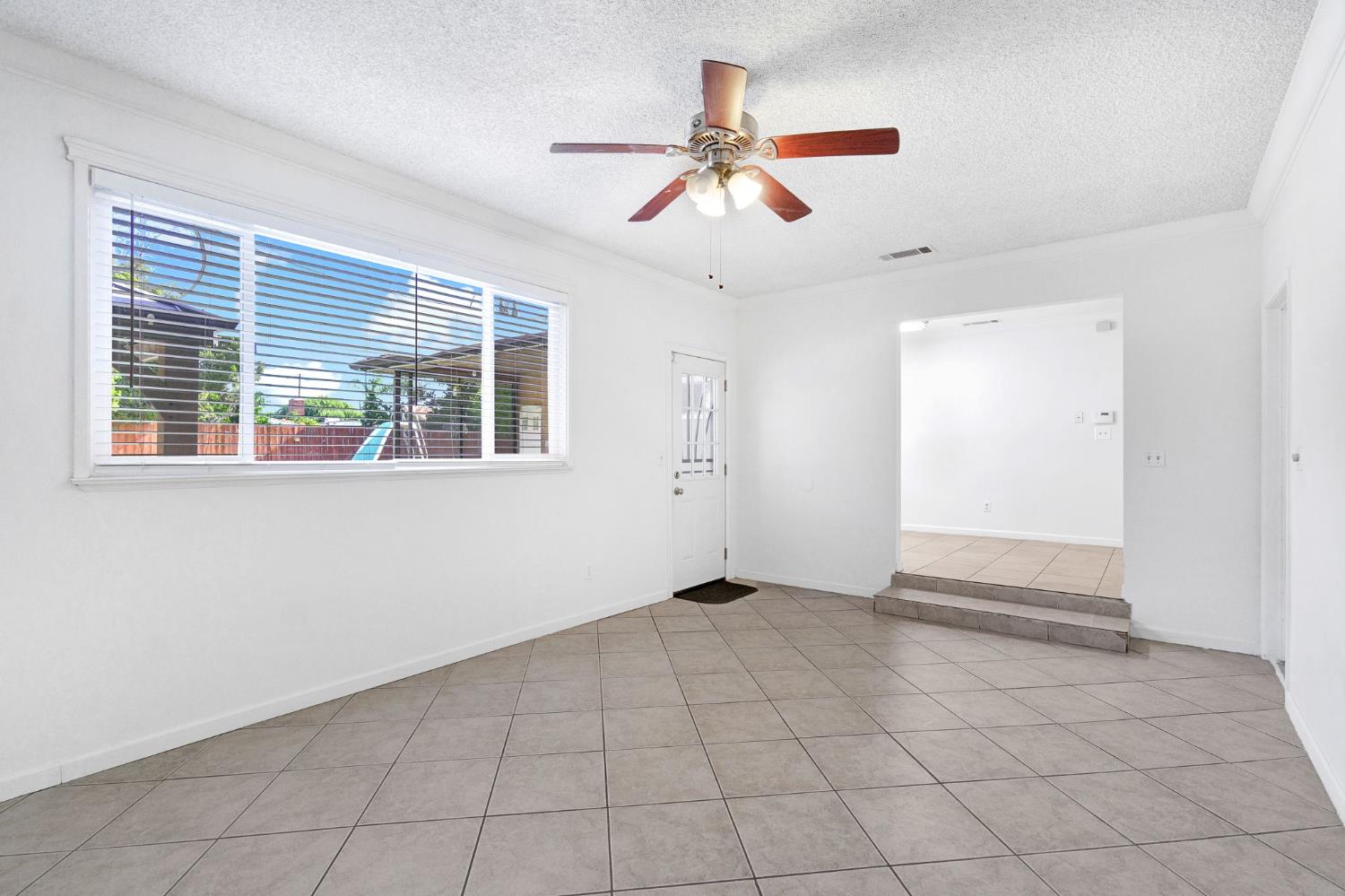 4897 E Platt Ave, Fresno, CA 93727