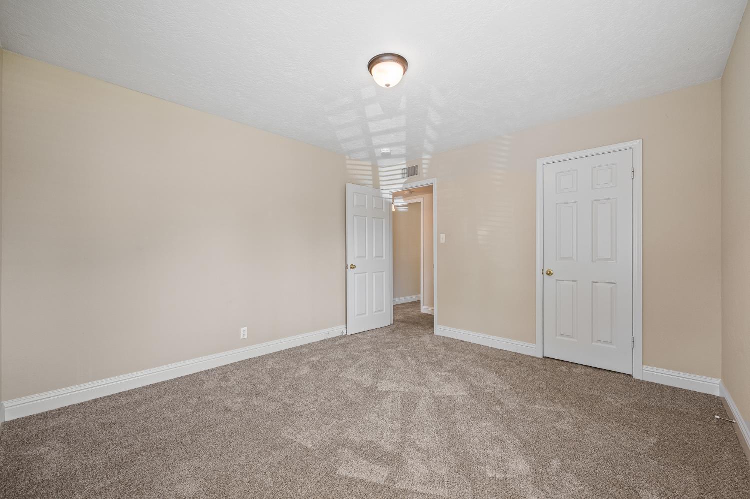 1213 E Saginaw Way, Fresno, CA 93704