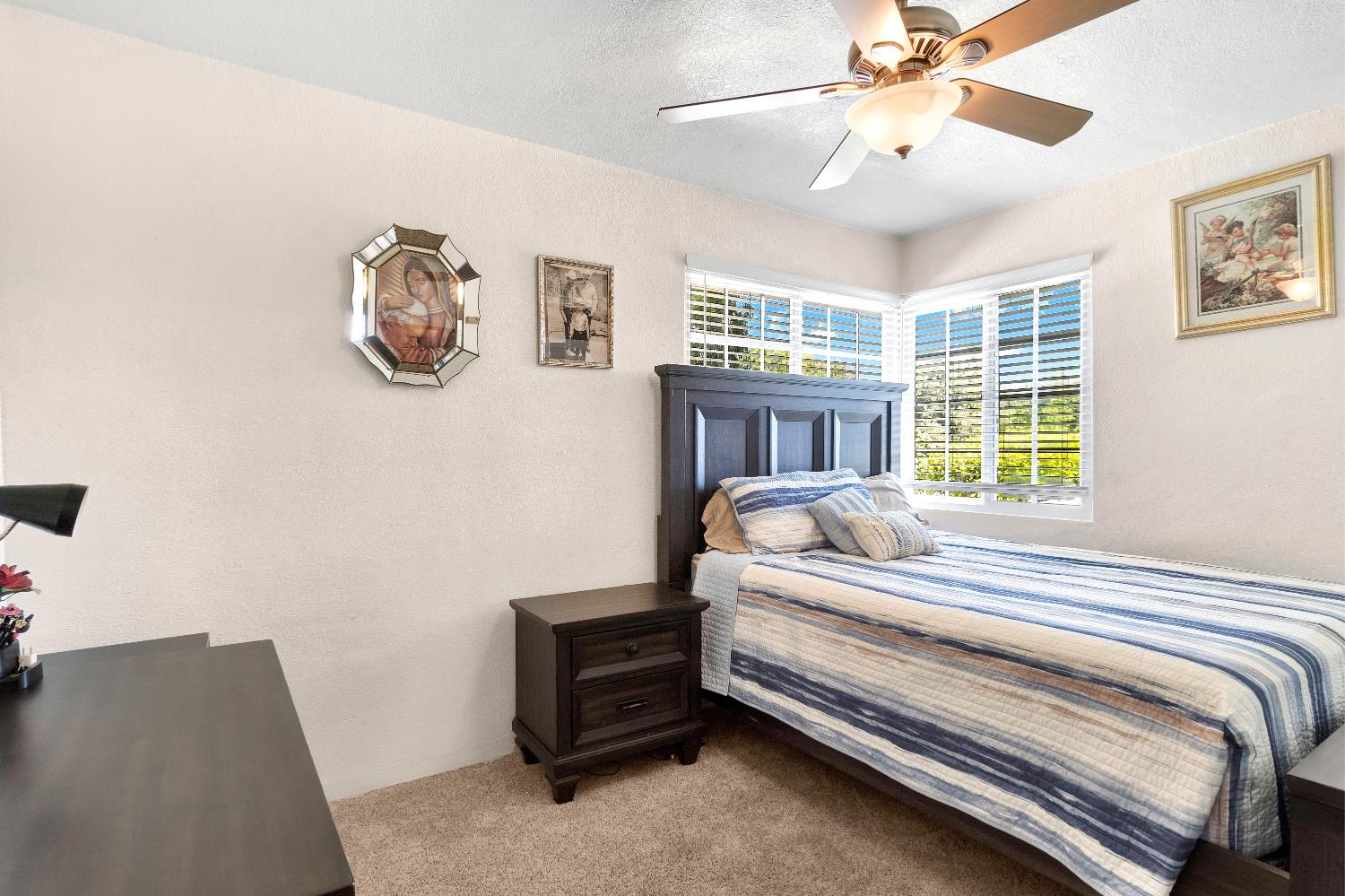 907 S Rogers Ln, Fresno, CA 93727