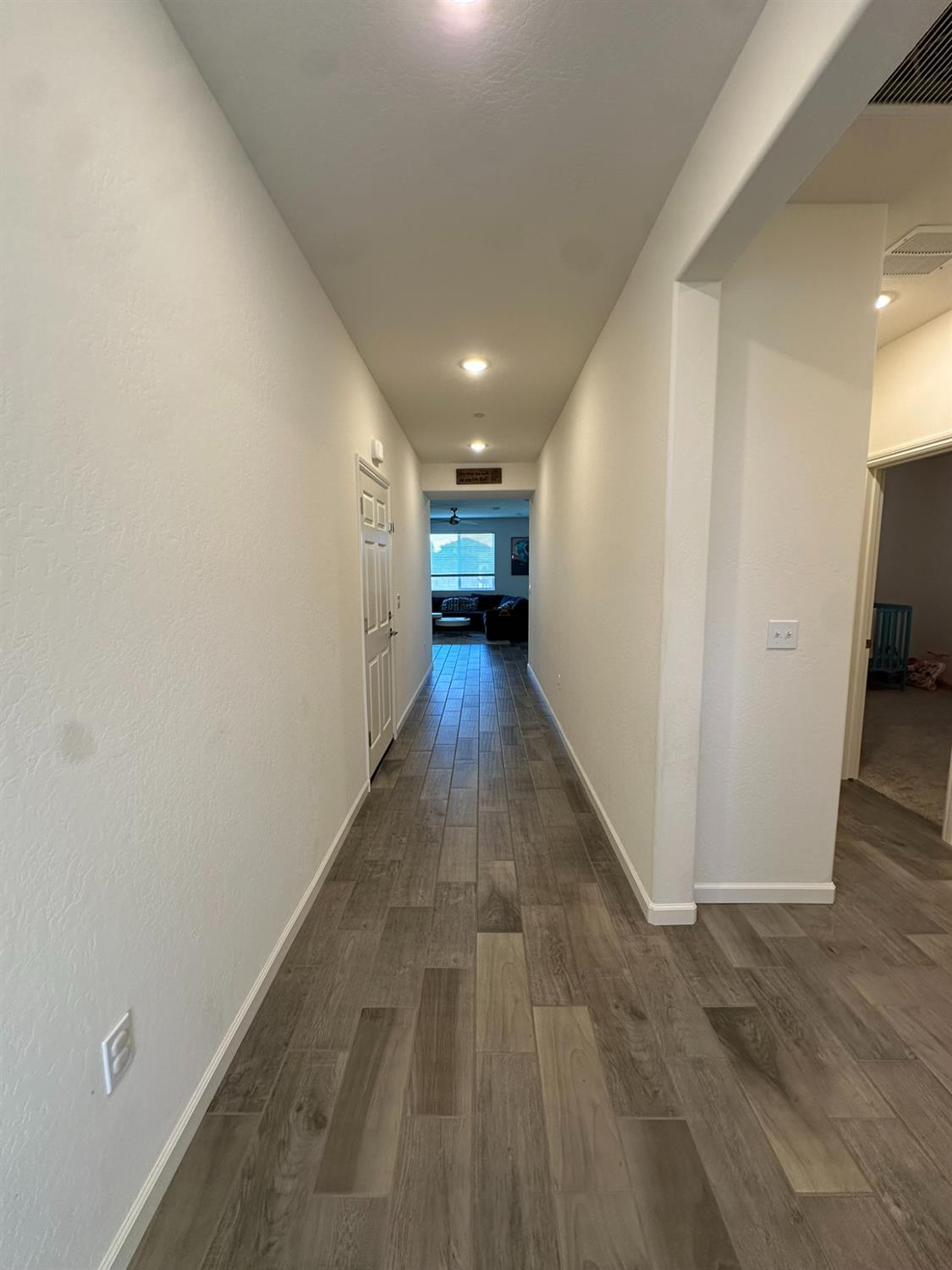 6606 E Carmen Ave, Fresno, CA 93727