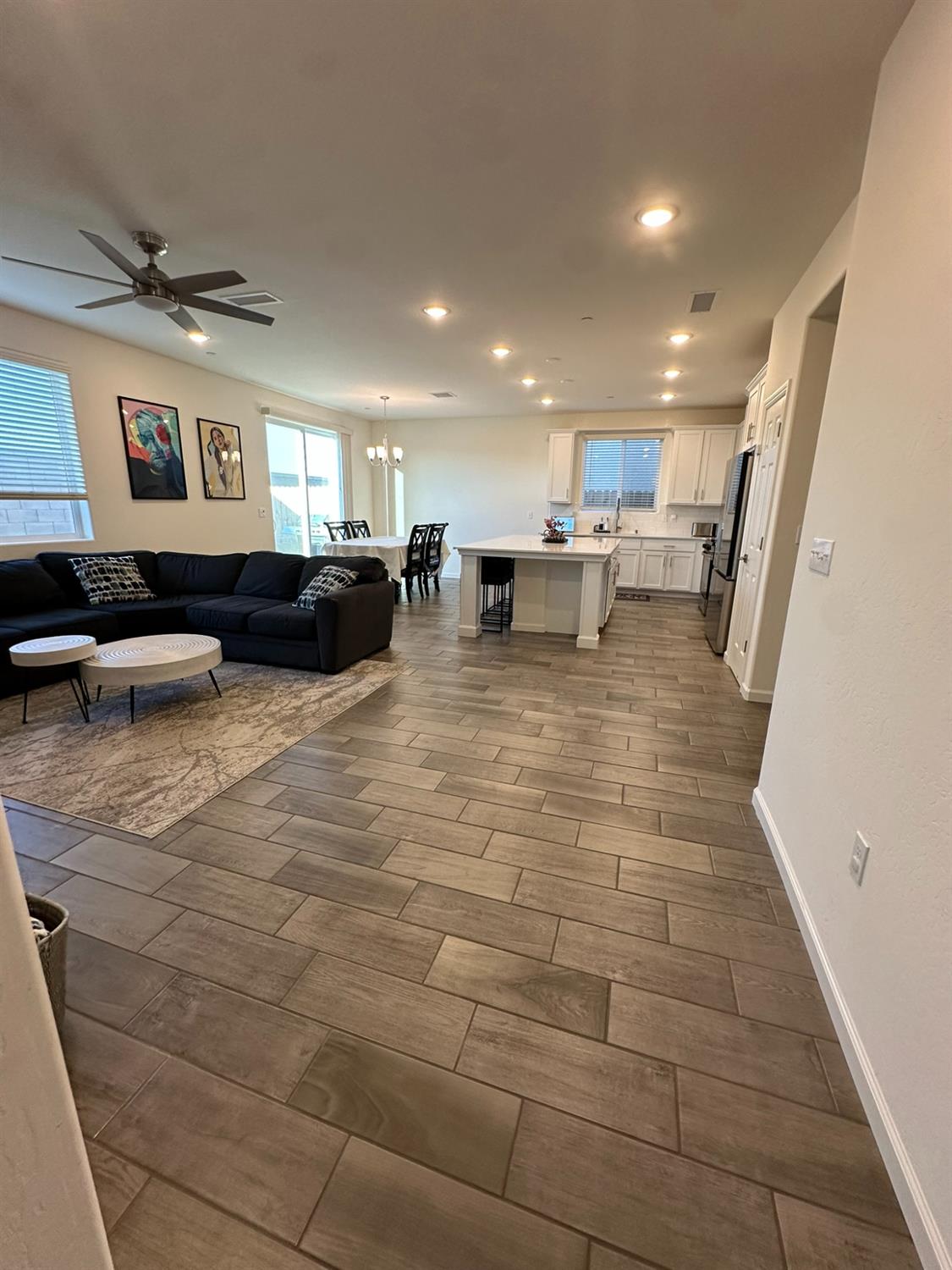 6606 E Carmen Ave, Fresno, CA 93727