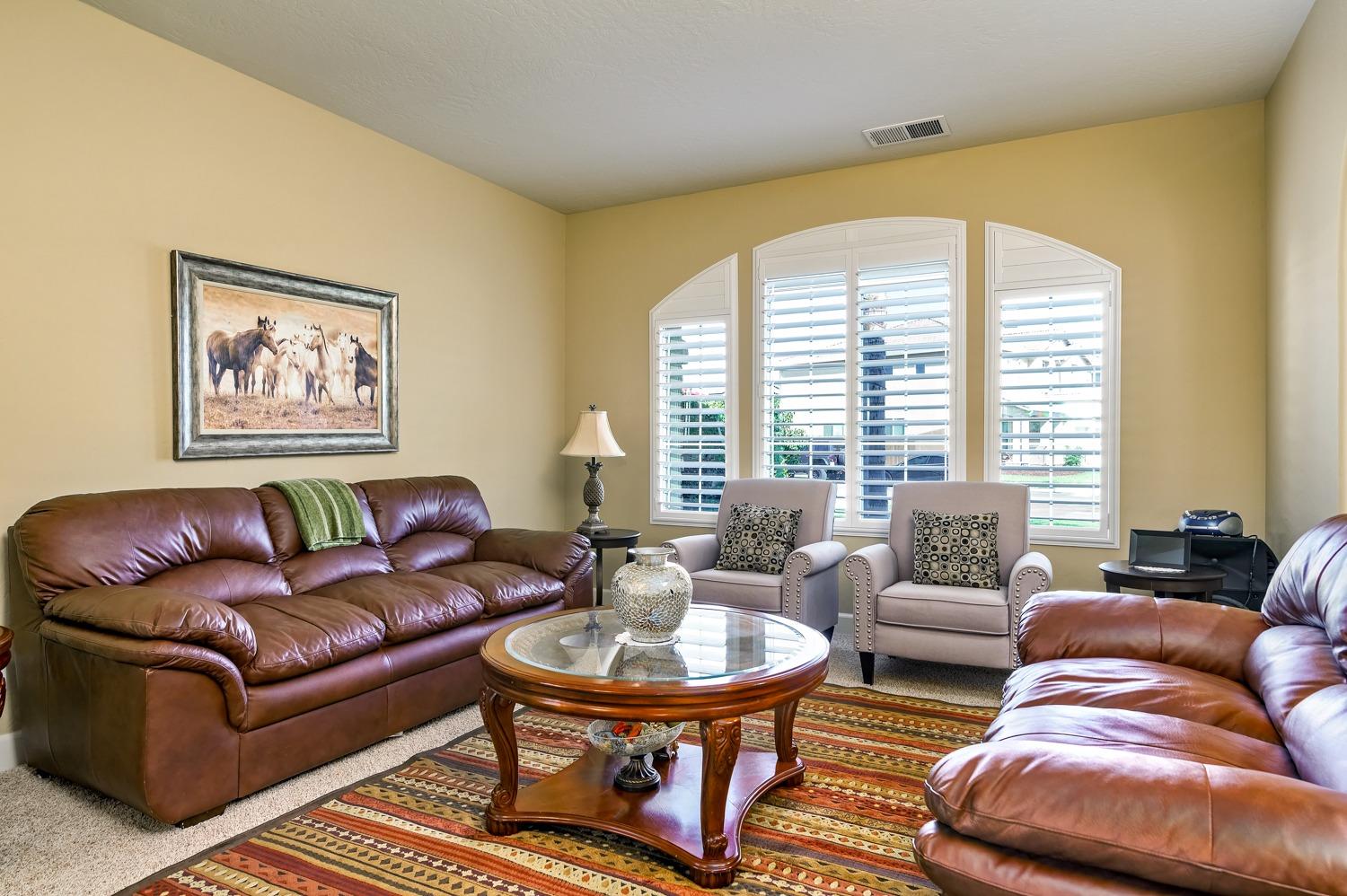 7263 E Redlands Ave, Fresno, CA 93737