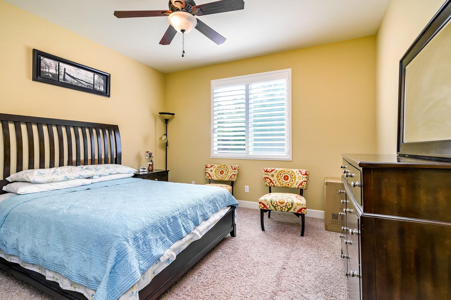 7263 E Redlands Ave, Fresno, CA 93737