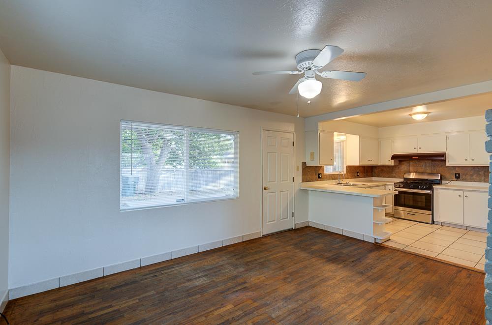 3744 E Dakota Ave, Fresno, CA 93726