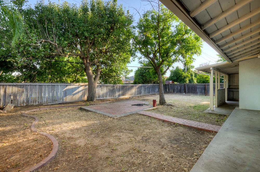 3744 E Dakota Ave, Fresno, CA 93726