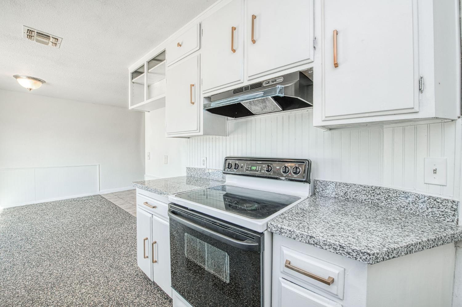 2335 W Cornell Ave, Fresno, CA 93705