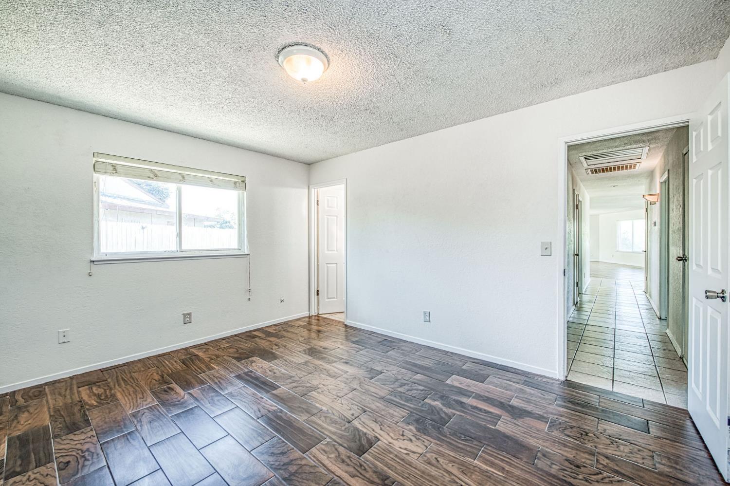 2335 W Cornell Ave, Fresno, CA 93705