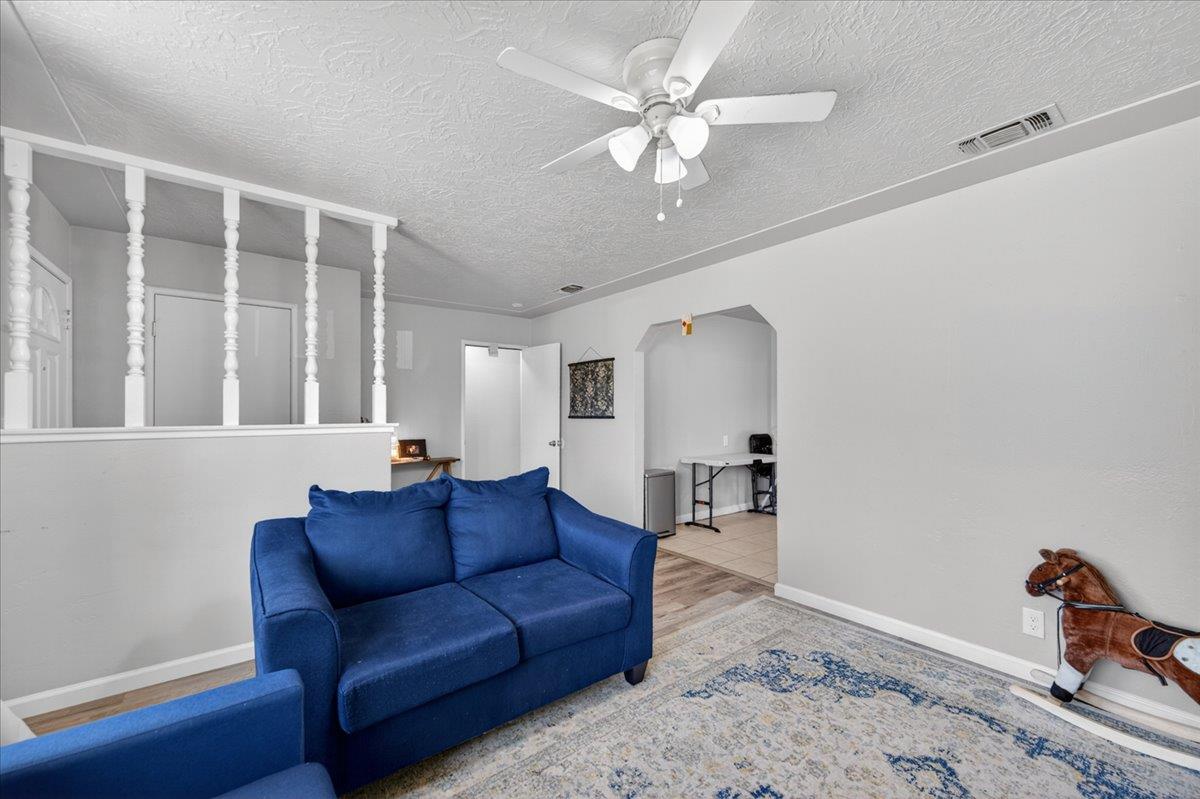4737 E Cornell Ave, Fresno, CA 93703