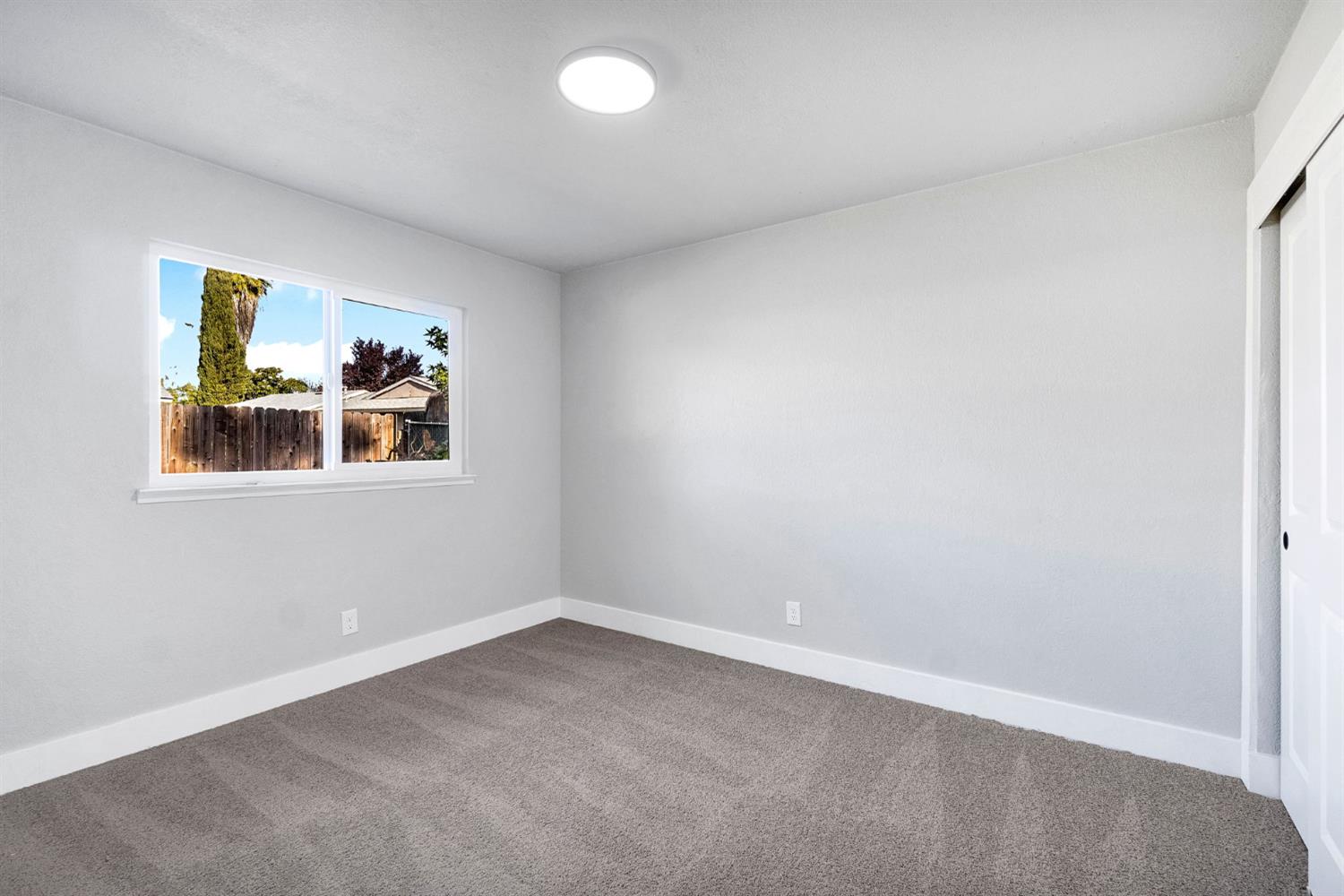 4847 N Delbert Ave, Fresno, CA 93722