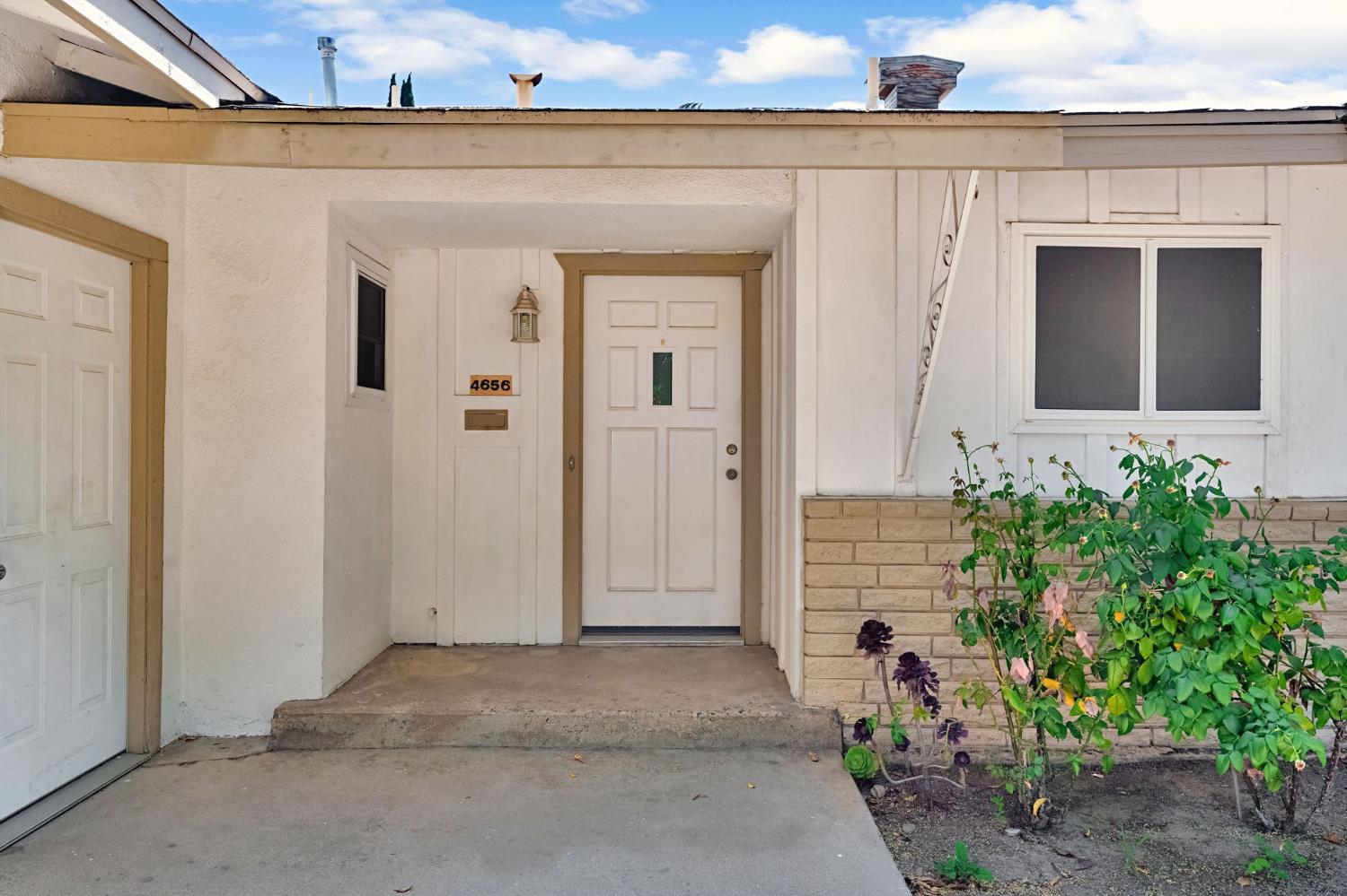 4656 N 5th St, Fresno, CA 93726