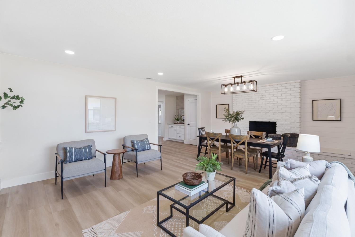 2720 E Pico Ave, Fresno, CA 93726