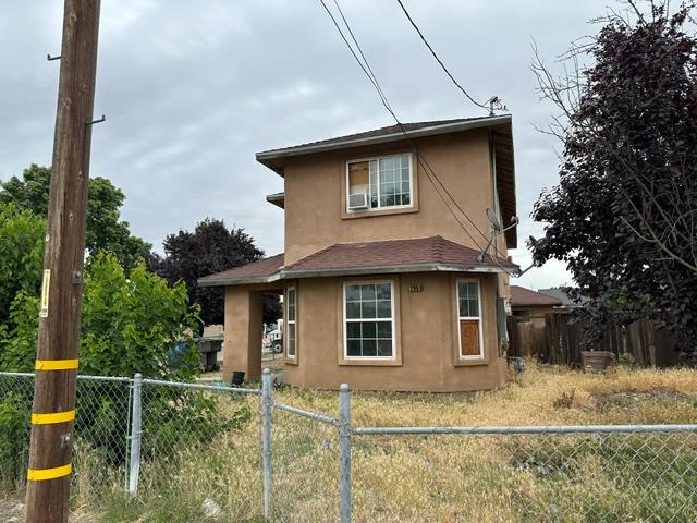 2953 S Clara Ave, Fresno, CA 93706