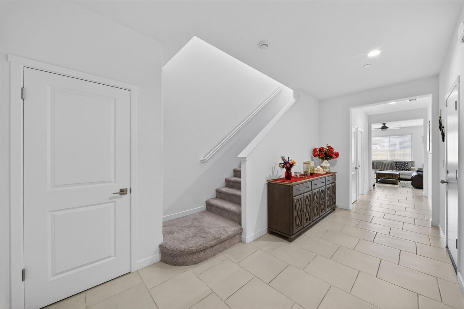 6339 W Oakley Ave, Fresno, CA 93723