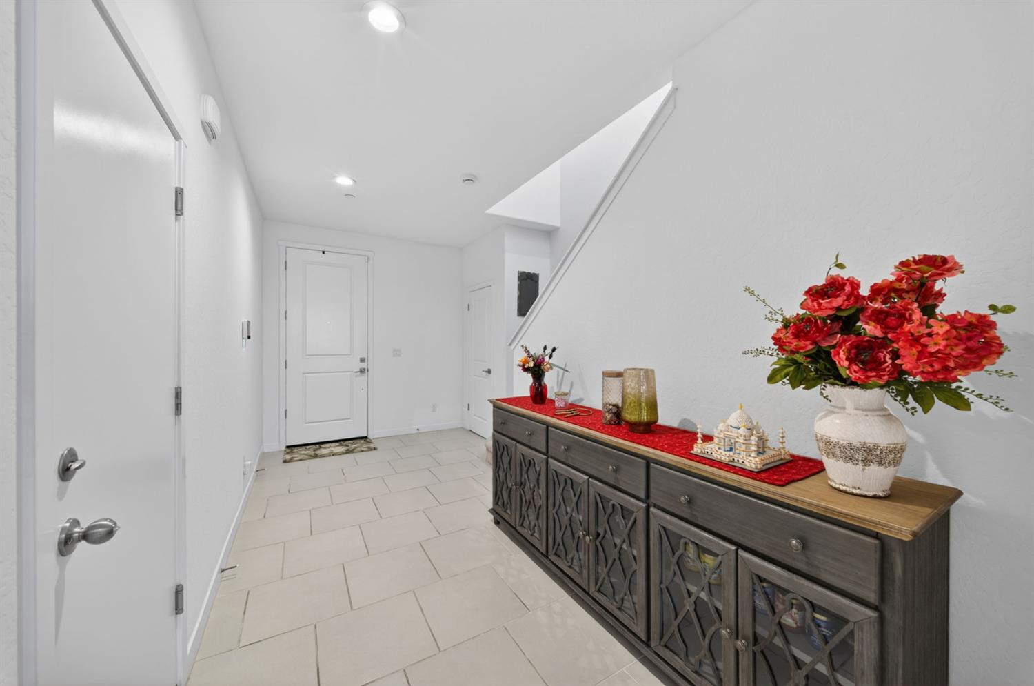 6339 W Oakley Ave, Fresno, CA 93723